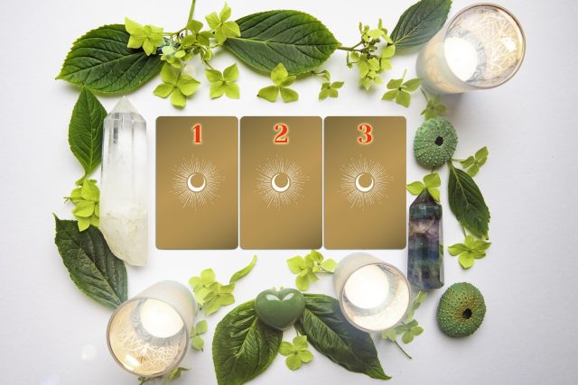 3 tarot cards