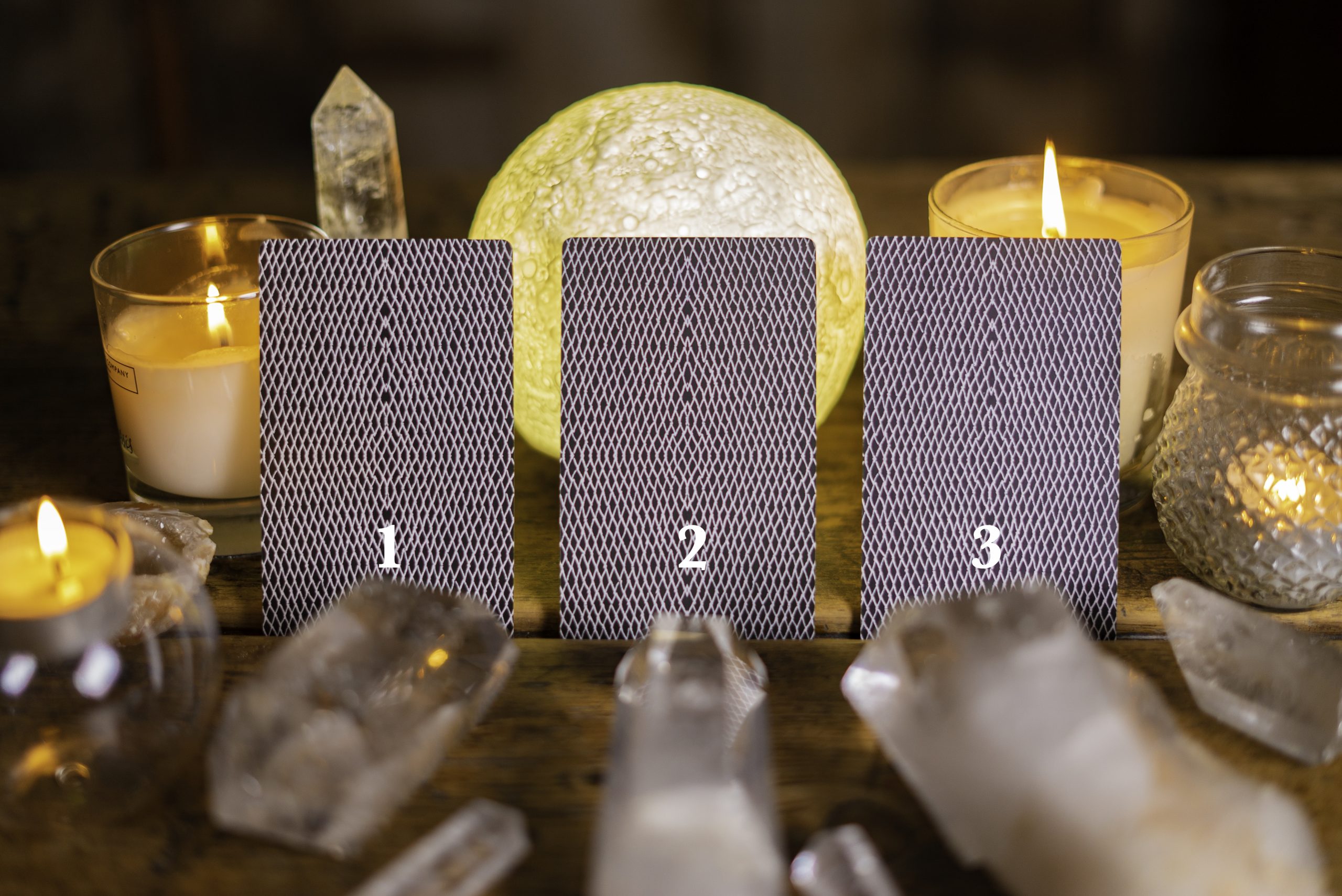 Your Full Moon Tarot Reading - Which card has a message for you?